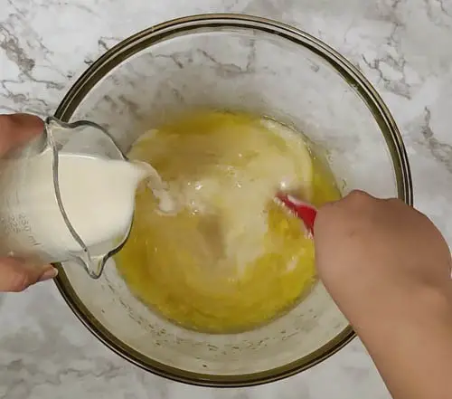 lemon poppy seed muffin - adding buttermilk mix
