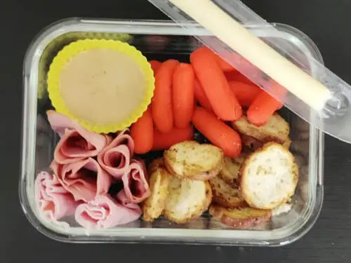 grown up work lunch idea - ham, carrots, dip, bagel bites, string cheese